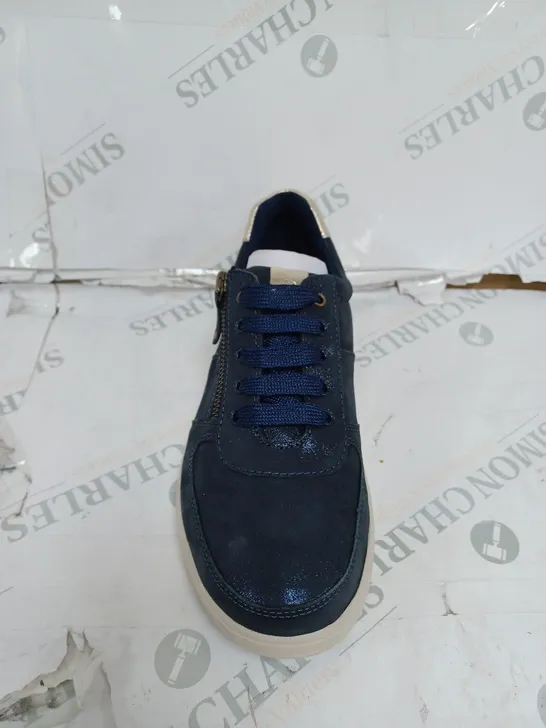 BAGGED STRIVE MADISON LEATHER TRAINER 