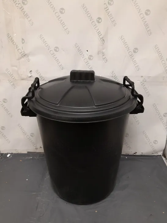 BASIC BLACK BIN WITH LID AND CLAMPS 