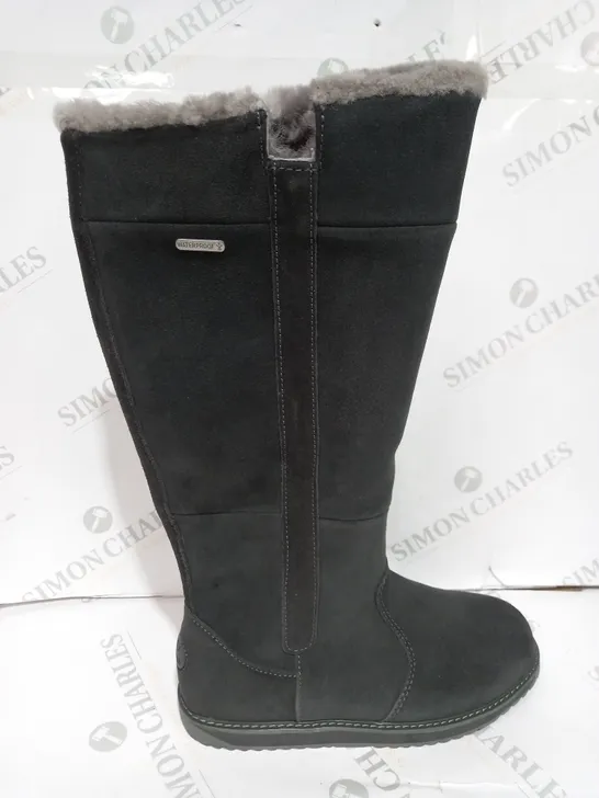 EMU AUSTRALIA "MOONTA" KNEE HIGH BOOTS - UK SIZE 6, DARK GREY - UNBOXED