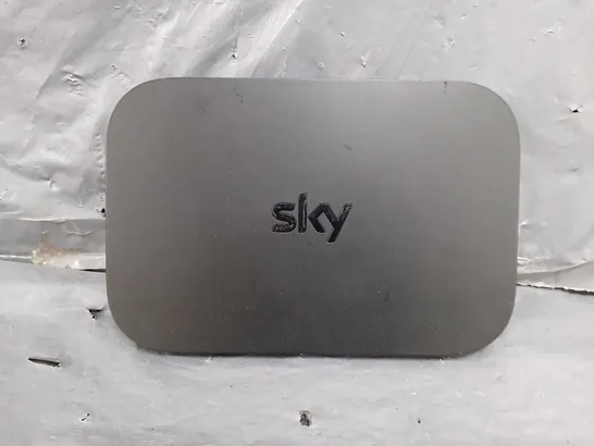 SKY EM150 Q MINI BOX