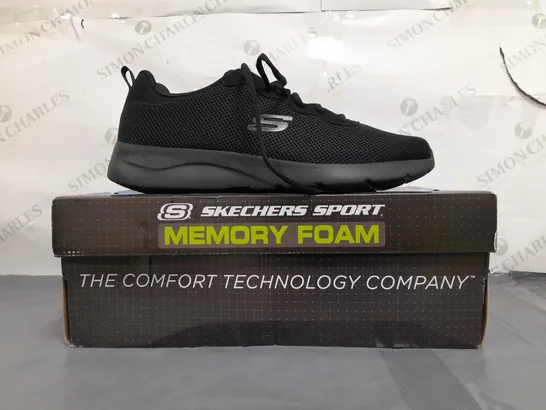 BOXED PAIR OF SKECHERS MEMORY FOAM TRAINERS IN BLACK UK SIZE 10.5