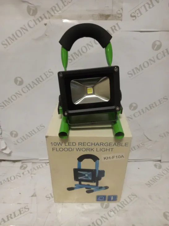 LOT TO CONTAIN A 10W LED RECHARGEABLE FLOOD/WORK LIGHT IN GREEN