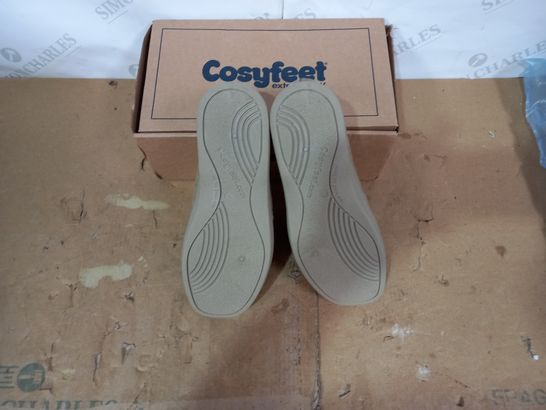 BOXED PAIR OF COSYFEET SHOES SIZE 5