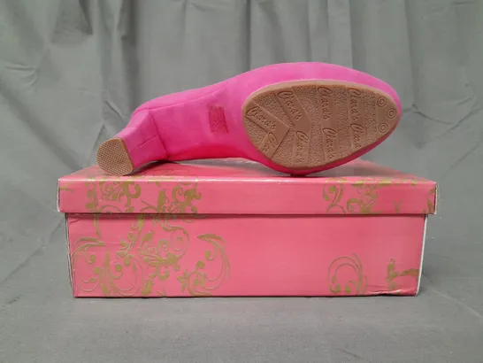 BOXED PAIR OF CLARA'S CLOSED TOE HIGH HEEL SHOES IN FUCHSIA 38