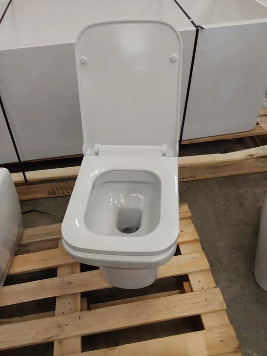 DESIGNER TOILET BASIN WITH SEAT 