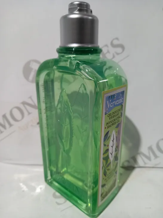 L'OCCITANE VERVEINE INVIGORATING SHOWER GEL (250ML)