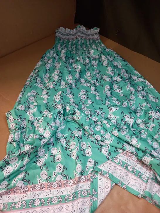 GREEN/WHITE STRAPLESS FLORAL DRESS - SIZE UNKNOWN