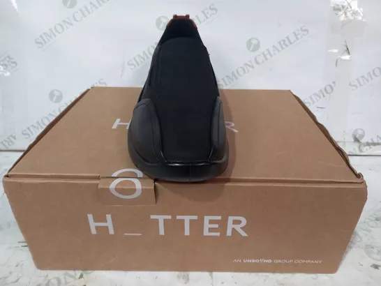 BOXED PAIR OF HOTTER SLIP-ON SHOES IN BLACK UK SIZE 8.5