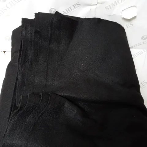 BLACK FABRIC UNKNOW SIZE 