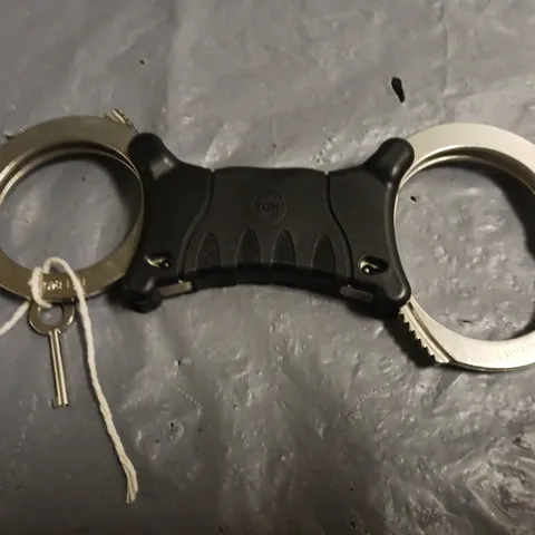 TCH 840 HANDCUFFS 