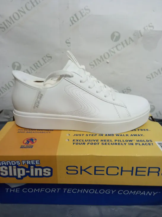 BOXED SKETCHERS SLIP IN WHITE TRAINERS - SIZE 4 