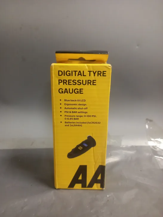 AA DIGITAL TYRE PRESSURE GAUGE 