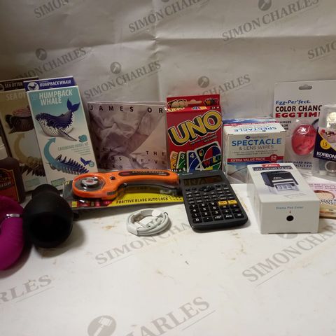 LOT OF APPROX 12 ASSORTED HOUSEHOLD ITEMS TO INCLUDE SPECTACLE LENS WIPES, SEWING KIT, ROTARY CUTTER, ETC