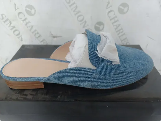 BOXED DUNE LONDON BLUE DENIM FABRIC SLIM SOLE BACKLESS SHOES - SIZE 5