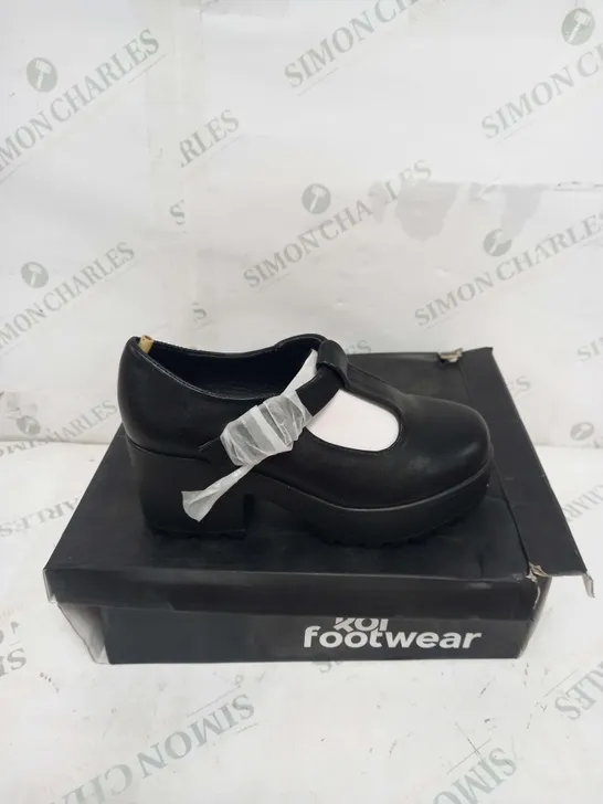 BOXED PAIR OF KOI FOOTWEAR CHUNKY PLATFORM SCHOOL THROWBACK MARY JANE SHOES IN BLACK - SIZE 3