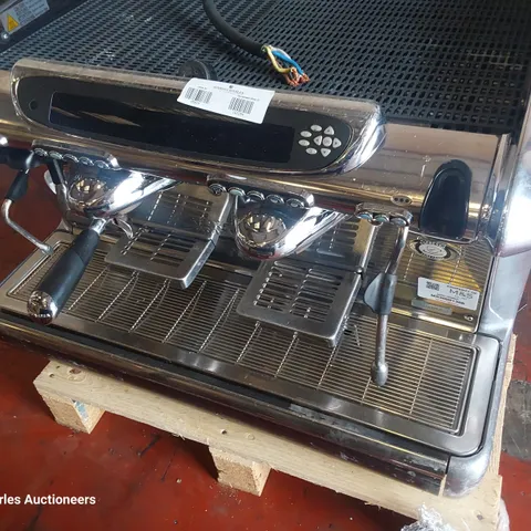 TRADITIONAL FAEMA EMBLEMA COFFEE MACHINE