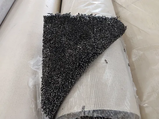 ROLL OF QUALITY CAPULET CHARCOAL CARPET // SIZE: APPROXIMATELY 4 X 3.1m