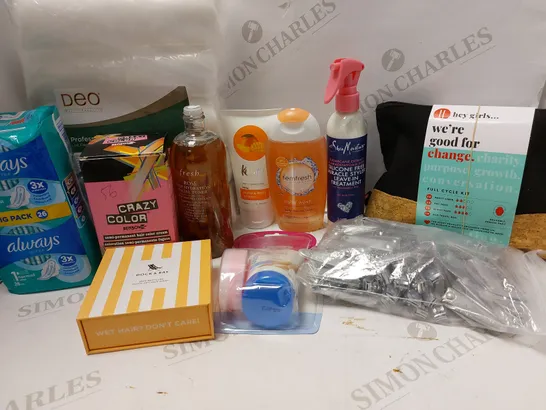 LOT OF APPROX 12 ASSORTED BEAUTY PRODUCTS TO INCLUDE FEMFRESH DAILY WASH, FRESH FACIAL TONER, DOCK & BAY HAIR WRAP, ETC 