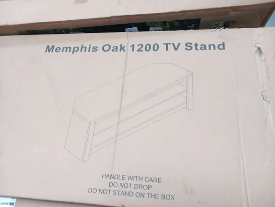 BOXED MEMPHIS OAK 1200 TV STAND