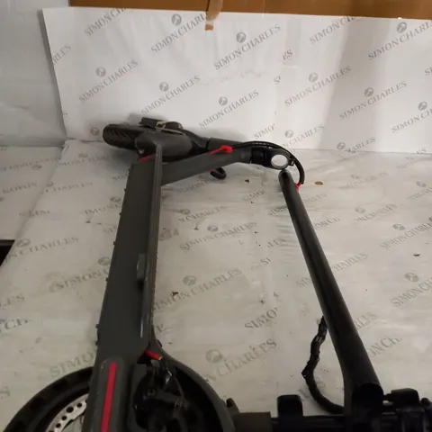 UNBRANDED FAUTLTY ELECTRIC SCOOTER (HANDLE BARS WELDING SNAPPED & REAR BREAK FAULT) 