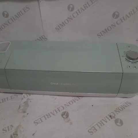 CRICUT EXPLORE AIR 2 CUTTING MACHINE