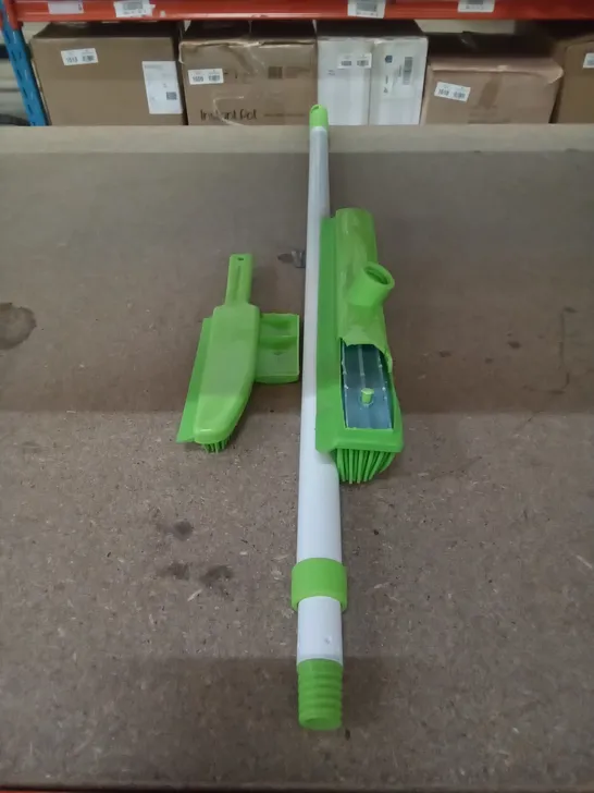 PACKAGED BROOMSTICK WITH SILICON ATTACHMENTS 