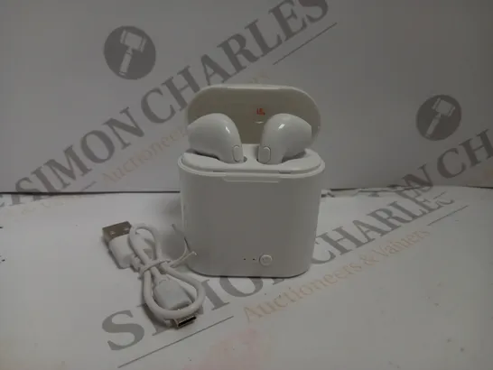 TRUE WIRELESS EARBUDS WITH CHARGING CASE - WHITE