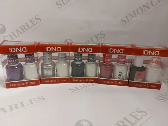 BOX OF APPROX 14 DAISY DND GEL NAIL POLISH IN ASSORTED COLOURS 