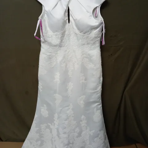 EMILY FOX IVORY EMBELLISHED WEDDIGN DRESS - UK 18