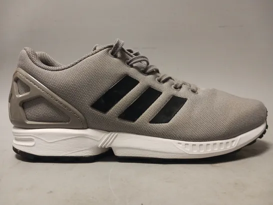 PAIR OF ADIDAS ZX FLUX SHOES IN GREY UK SIZE 8