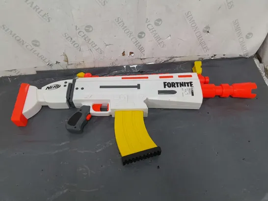 5 NERF GUNS OF VARIOUS COLLABS TO INCLUDE FORTNITE AND ROBLOX - COLLECTION ONLY 