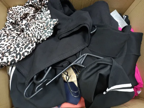 BOX OF APPROXIMATELY 30 ASSORTED ITEMS OF CLOTHING TO INCLUDE STUDIO, ETC