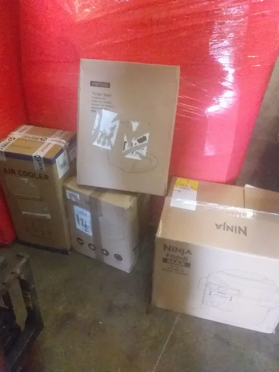 PALLET OF ASSORTED ITEMS INCLUDING AIR COOLER, AIR BED, TOILET SEAT, MULTI COOKER