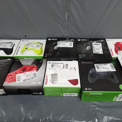 BOX OF APPROXIMATELY 10 XBOX GAMES CONTROLLERS