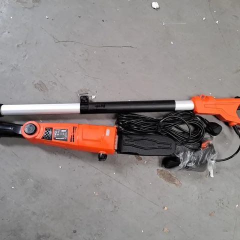 BOXED YARD FORCE 750W EXTENDABLE POLE PRUNER - COLLECTION ONLY