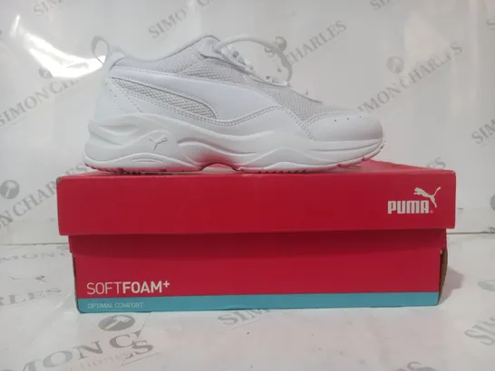 BOXED PAIR OF PUMA CILIA CHUNKY TRAINERS IN WHITE UK SIZE 3