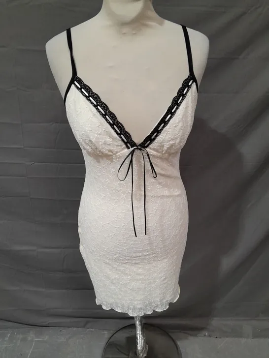 PRINCESS POLLY NOLANE MINI DRESS IN CREAM SIZE 8