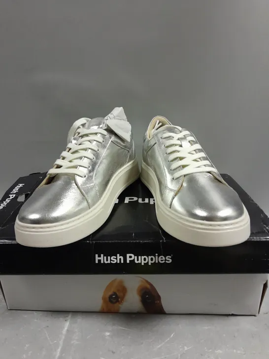 BOXED PAIR OF HUSH PUPPIES CAMILLE LACE CUPSOLE TRAINERS IN SILVER - 6