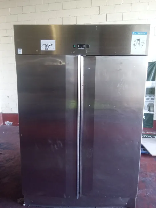 COMMERCIAL DOUBLE DOOR FREESTANDING FRIDGE 