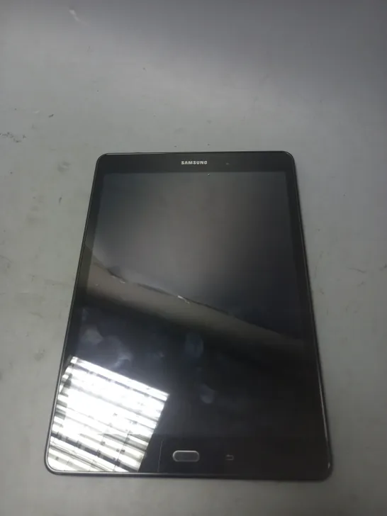 SAMSUNG GALAXY TABLET - DOES NOT POWER ON 