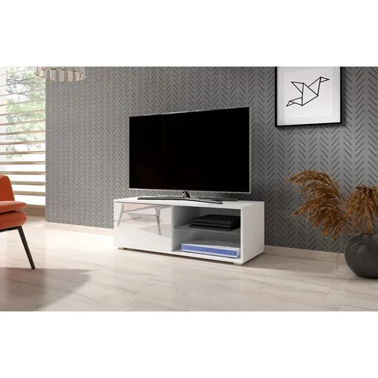 BOXED WILBANKS TV STAND UPTO 43"