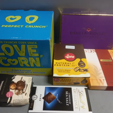 LOT OF 6 ASSORTED FOOD ITEMS TO INCLUDE LOVE CORN AND VIVE PROTEIN BAR MULTI PACKS AND TWININGS COLLECTION