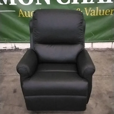 QUALITY BRITISH DESIGNED & MANUFACTURED G PLAN NEWMARKET LARGE DUAL ELEVATE CAMBRIDGE BLACK LEATHER ARMCHAIR