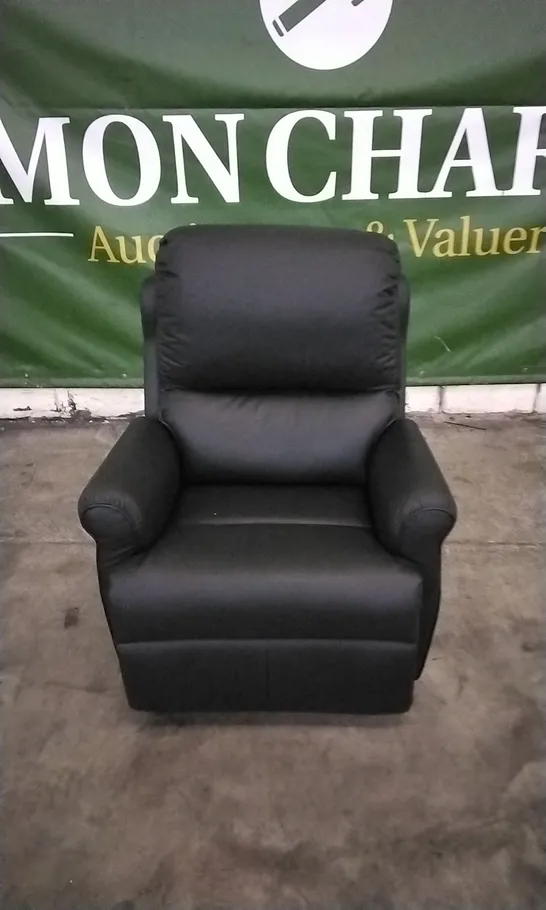 QUALITY BRITISH DESIGNED & MANUFACTURED G PLAN NEWMARKET LARGE DUAL ELEVATE CAMBRIDGE BLACK LEATHER ARMCHAIR