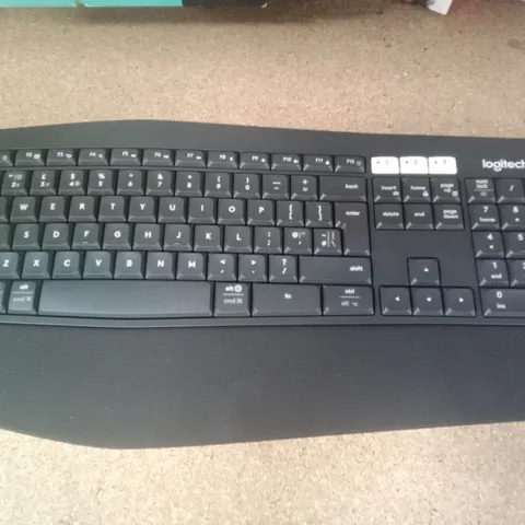 LOGITECH MK850 PERFORMANCE KEYBOARD