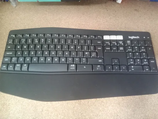 LOGITECH MK850 PERFORMANCE KEYBOARD