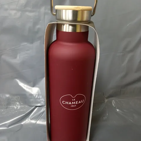 LE CHAMEAU WATER BOTTLE IN RED (750ml)