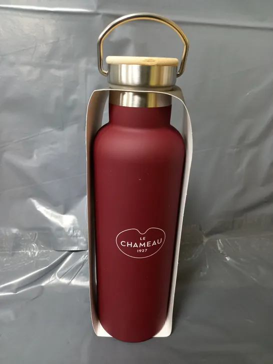 LE CHAMEAU WATER BOTTLE IN RED (750ml)