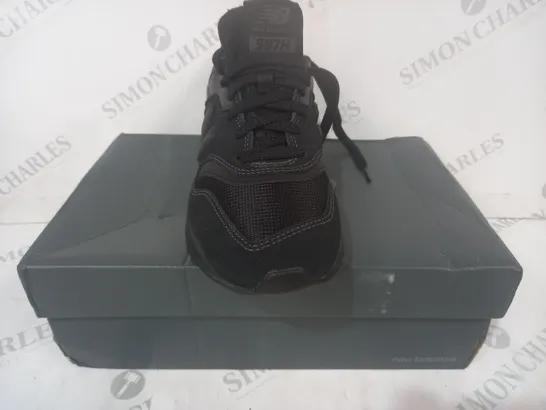BOXED PAIR OF NEW BALANCE 997H SHOES IN BLACK UK SIZE 6.5