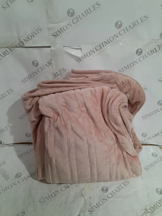 BOXED COZEE HOME VELVETSOFT HEATED THROW IN PINK